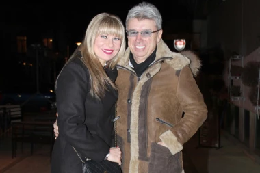 Suzana Jovanović imala PROPALI BRAK pre Saše, a sa čelnikom Granda doživela je PROCVAT: Isplivali detalja ODNOSA ESTRADNOG PARA, ovako su se UPOZNALI