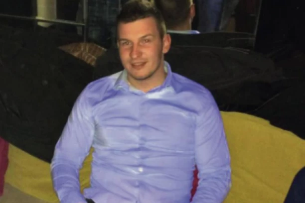 SIN UBICE PORODICE ĐOKIĆ STEFAN DŽONIĆ OD SRAMOTE NE SME DA SE VRATI U SELO! Kolege mu dale alibi, ali stidi se zbog oca!