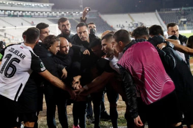 SVETSKI TRENER U PARTIZANU: Oglasili se iz Humske i RASPALILI maštu Grobara!