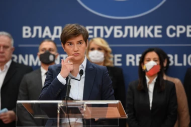 PREMIJERKA DEMANTOVALA OPOZICIONI TABLOID: Laž koju Nova plasira je perfidna i podmukla, takva da nanesu štetu Srbiji