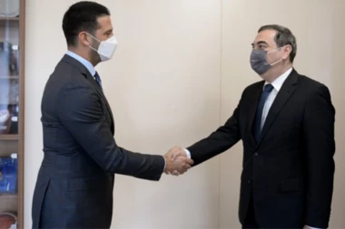 MINISTAR UDOVIČIĆ I AZERBEJDŽANSKI AMBASADOR HASIJEV: Intenziviranje saradnje u oblastima omladine i sporta je obostrani prioritet!