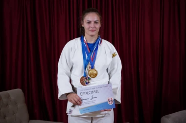 JOVANA STJEPANOVIĆ JE NADA NOVOG SADA: Mlada džudiskinja koja već ređa uspehe sa EVROPSKIH KUPOVA! (VIDEO)