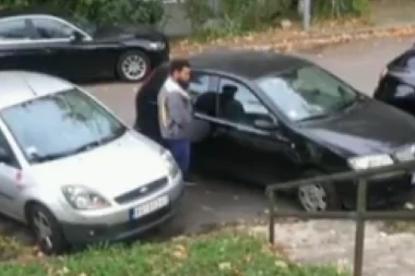 DEVOJKE OBRATITE PAŽNJU! Manijak šeta po Voždovcu: Vreba žrtve i onaniše između automobila (VIDEO)