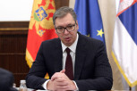 PREDSEDNIK VUČIĆ POSLAO SNAŽNU PORUKU: Srbija mora da vodi samostalnu politiku, o njoj ne odlučuju strani ambasadori i tajkuni (VIDEO)