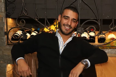 DARKO LAZIĆ U ZAGRLJAJU POSEBNE ŽENSKE OSOBE: Emotivna slika na pevačevom Instagramu! (FOTO)