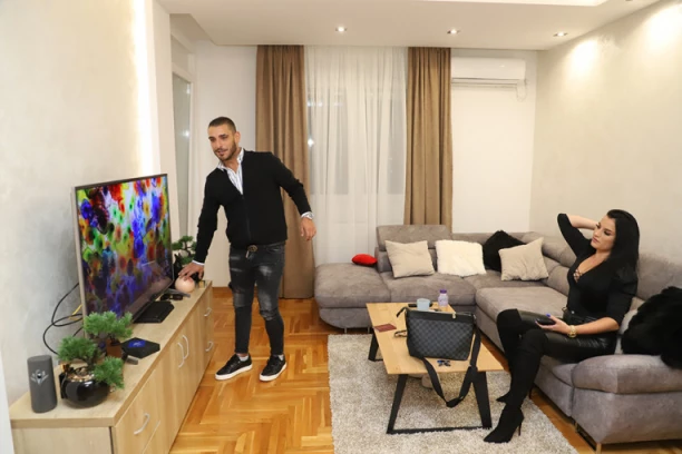 BARBARA I LAZIĆ SE POTUKLI U PIJANOM STANJU, DEMOLIRALI HOTELSKU SOBU: Estradni par se gađao čime je stigao, sobarica zatekla JEZIVE DETALJE! (FOTO)