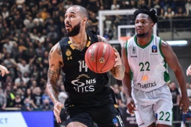 MUR NA RIBANJU KOD ŽELJKA! Amerikanac iznervirao Obradovića!