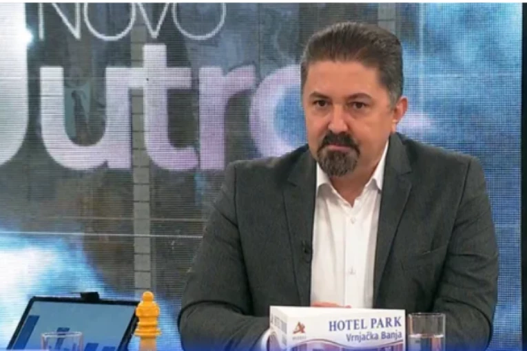 ŠIFROVANA KOMUNIKACIJA VELJE NEVOLJE I NJEGOVE EKIPE PREKO RADIJA NIJE NIMALO NAIVNA! Evo kome su pesme upućene i našta UKAZUJU!