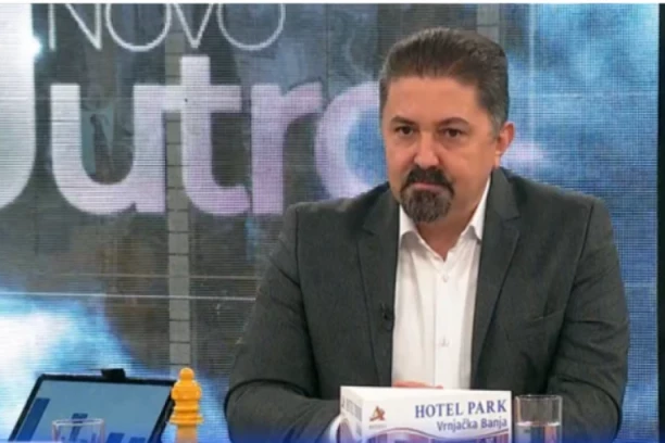 ŠIFROVANA KOMUNIKACIJA VELJE NEVOLJE I NJEGOVE EKIPE PREKO RADIJA NIJE NIMALO NAIVNA! Evo kome su pesme upućene i našta UKAZUJU!