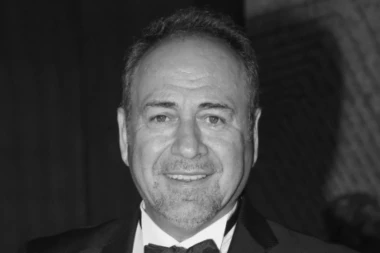 MARINKOVA SNAJKA RASPLAKALA SVE: Bojana Barović podelila fotografiju pokojnog pevača sa unukom! (fFOTO)