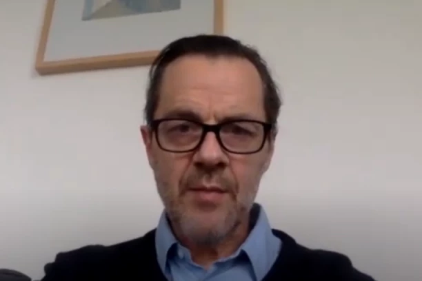 POZNATI PROFESOR POZVAO TRUDNICE DA SE ŠTO PRE VAKCINIŠU: Ne odlažite, spasite sebe i svoje dete