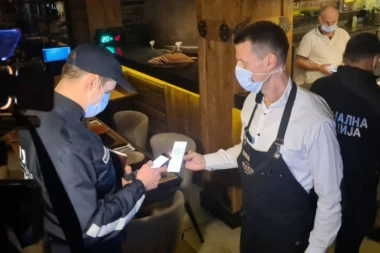 U KAFIĆE IDU SA LAŽNIM KOVID PROPUSNICAMA: Evo kako ih milicija prepoznaje