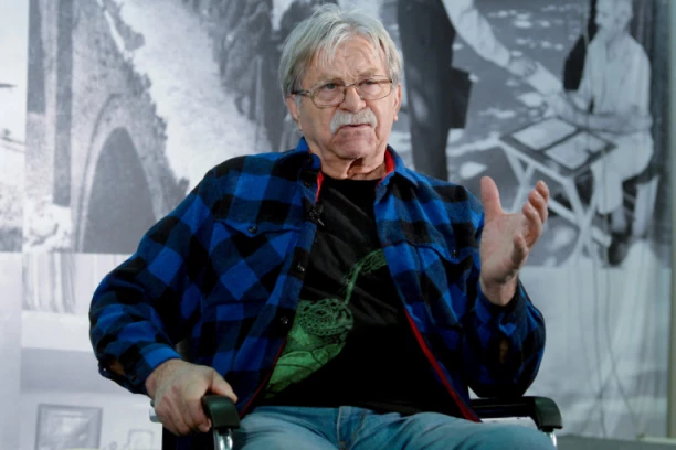 OBJAVLJENA KNJIGA INTERVJUA LJUBIVOJA RŠUMOVIĆA: Neobična autobiografija velikog književnika!