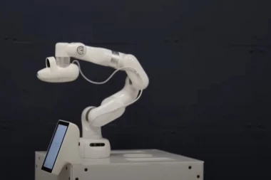 REVOLUCIJA U KINI: Naučnici prave prvu ROBO-DADILJU da čuva embrione u veštačkoj materici