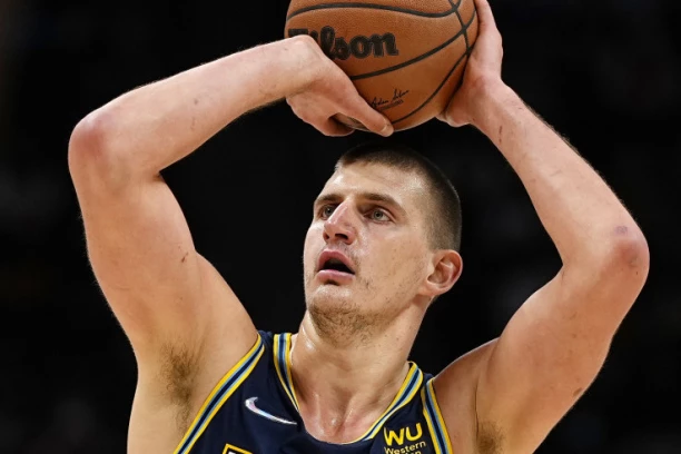 JOKIĆ POSTAVIO NOVI REKORD: Nikola dominirao ali Dončić i Dalas ipak bolji (VIDEO)