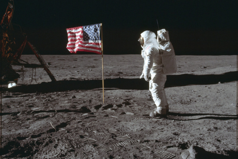 NOT AN AMERICAN: This country is sending an astronaut to walk on the Moon! (PHOTO)
