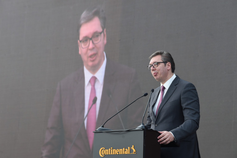 PREDSEDNIK VUČIĆ U NOVOM SADU:  Izvoz fabrike Continental Automotive biće najveći u poređenju sa svim fabrikama koje imamo u Srbiji! (VIDEO)