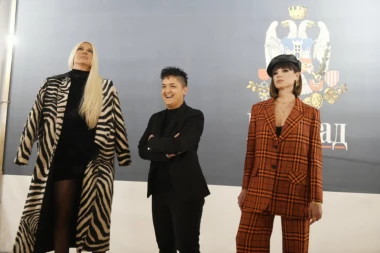 KARLEUŠA NAJAVLJUJE SPEKTAKL: Možda nećemo biti HJURIKEJN ali ćemo zato biti ŠURIKEJN, Jelena, Marija i Sara Jo obećale da će DATI SVE OD SEBE u NOVOGODIŠNJOJ NOĆI!