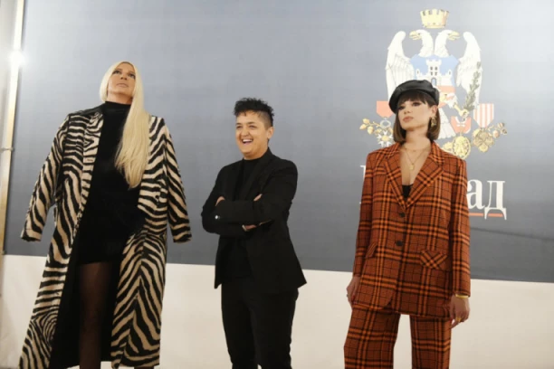 KARLEUŠA NAJAVLJUJE SPEKTAKL: Možda nećemo biti HJURIKEJN ali ćemo zato biti ŠURIKEJN, Jelena, Marija i Sara Jo obećale da će DATI SVE OD SEBE u NOVOGODIŠNJOJ NOĆI!