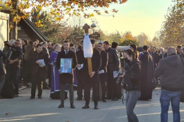 PESMOM ISPRATILI MARINKA ROKVIĆA: Aca Sofronijević otkrio detalj o preminulom pevaču! (VIDEO)