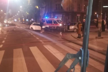 TEŽAK SUDAR U CENTRU GRADA: Hitna pomoć izašla na lice mesta