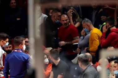 DEKI STIGAO NA KOŠARKAŠKI DERBI! Pionir je EKSPLODIRAO u tom trenutku!