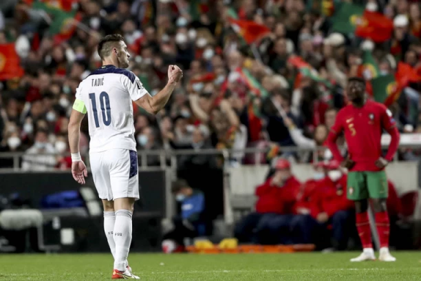 KAKVE REČI KAPITENA: Tadić bacio Srbiju u TRANS!