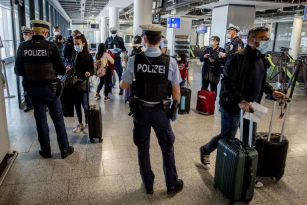 SRPSKI TURISTI MOGU DA IDU BEZ OGRANIČENJA SAMO U OVE DVE ZEMLJE: