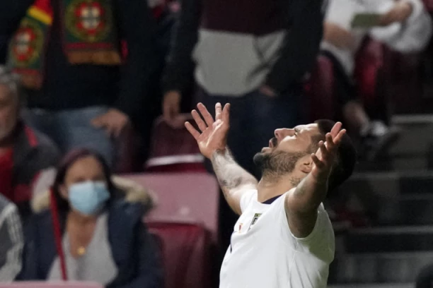 NIJE ON RONALDO, SLAVIMO TRAGIČARA KAO JUNAKA: Da li je Mitrović TO zaslužio?