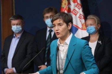 "Halo, Bing, kako brat?" Ana Brnabić odbrusila novinarki Stepanović: Vaše novinarstvo je na nivou REKLA-KAZALA