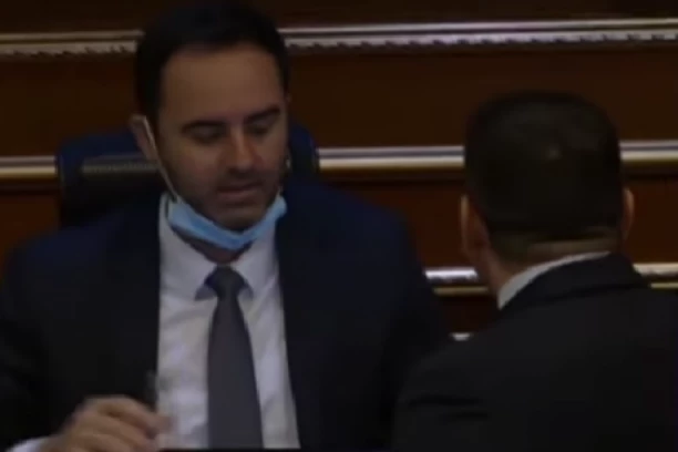 TOTAL CHAOS IN THE ASSEMBLY OF THE FALSE STATE: Feathers fly because of SERBIAN WATER! (VIDEO)