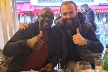 NEĆETE GA PREPOZNATI! Igrao je za Pari Sen Žermen i reprezentaciju, a sada je potpuno promenio lični opis! (FOTO)