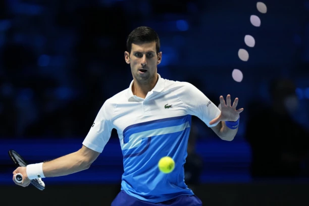 NOVAK TUGUJE ZBOG PROPUŠTENE ŠANSE: Federer ostao ISPRED Đokovića, Srbin će za ovim DUGO žaliti!