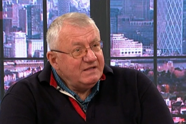 "NE BI ME IZNENADILO DA DOVEDU KURTIJA U BEOGRAD!" Šešelj u svom stilu odbrusio organizatorima protesta u Beogradu (VIDEO)