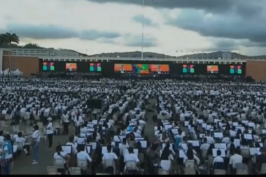 NOVI GINISOV REKORD! U Karakasu 12.000 muzičara sviralo "Srpsko-ruski marš"! (VIDEO)