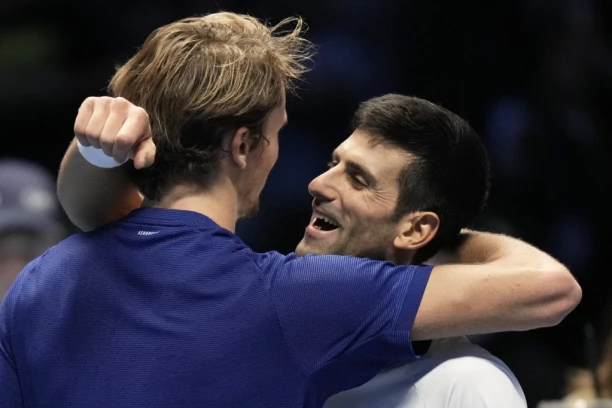 Još jednom je pokazao svu svoju veličinu: Novak Đoković uputio reči podrške ljutom rivalu!
