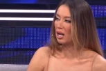 EVO ŠUŠKE, Al' ĆEŠ SE NABROJIŠ: Tea Tairović gazila po NOVCU, gosti je GAĐALI parama, SILIKONSKI DEKOLTE pun CRVENIH! (VIDEO)