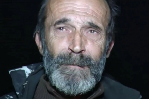 HEROJ SA KOŠARA KOJI JEDE SA VUKOVIMA: Dragana je slučajno pronašao muškarac koji je kresao šumu, mesecima živeo u zemunici