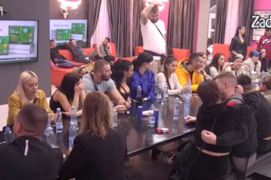 JANJUŠ NAPRAVIO HAOS U ZADRUZI! Za potrčke izabrao NJIH, a onda izgovorio OVO ime za omiljenu osobu, zadrugari u ŠOKU! (VIDEO)