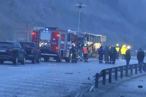 TRI MOGUĆA UZROKA HORORA NA AUTO-PUTU: Detalji tragedije u Bugarskoj, poginulo 46 ljudi od toga 12 dece