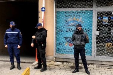 POLICIJA UPALA U PROSTORIJE "BESE TRANS"! Vlasnik kompanije je Albanac, prostorije pod katancem! (VIDEO)