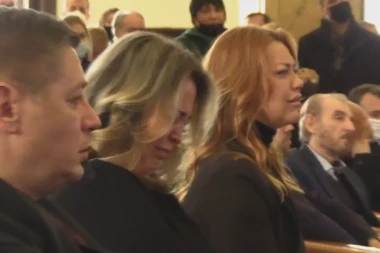 ĆERKAMA MERIME NJEGOMIR POZLILO OD BOLA: Milica i Ljubica se GUŠILE u suzama, potresna scena razara dušu! (VIDEO)