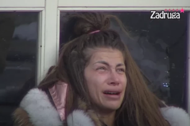 ISKORISTIO ME JE, TREBALO JE DA SLUŠAM DEJANA: Dalila upala u TEŠKU DEPRESIJU, ne može da veruje šta joj je Car priredio! (VIDEO)
