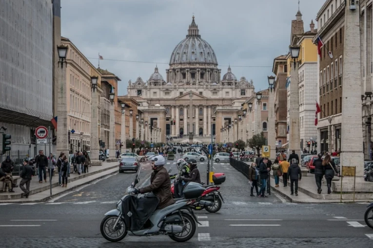 PEŠAČKI VODIČ KROZ RIM: Čime to „Večni grad“ očarava i razočarava?