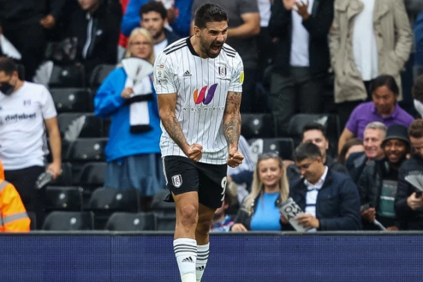 IMAM TEMPERATURU, NE OSEĆAM SE DOBRO: Oglasio se Aleksandar Mitrović!