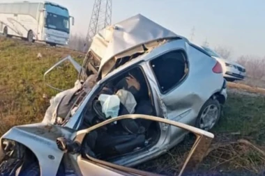 NESREĆA U NEGOTINU: Automobil sleteo s puta, ima POVREĐENIH