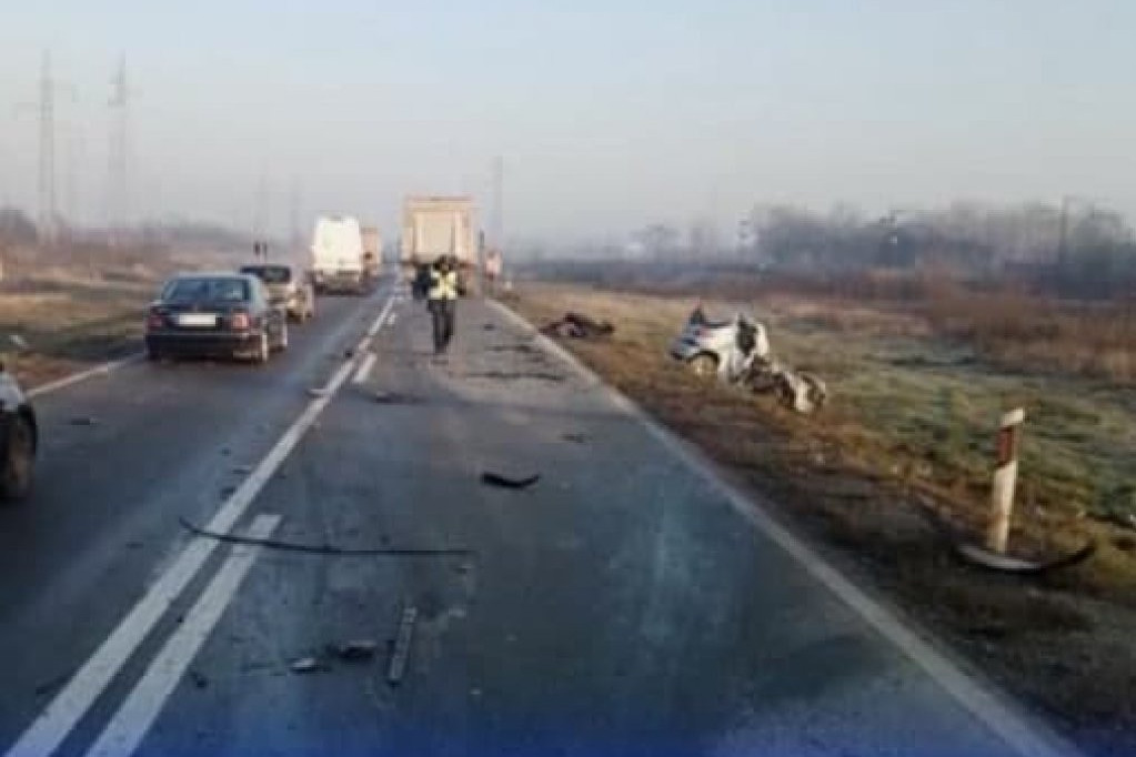 MAGISTRALA SMRTI ODNELA JOŠ JEDAN ŽIVOT: Kamion se zakucao u pežo, stavična nesreća kod Vreoca! (FOTO)