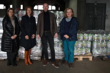 MK Group dodeljeno priznanje za doniranje hrane u 2021. godini: Nakon Carnexa, donacijama Flore, Sunoka i Agrounije završena velika akcija prikupljanja hrane!