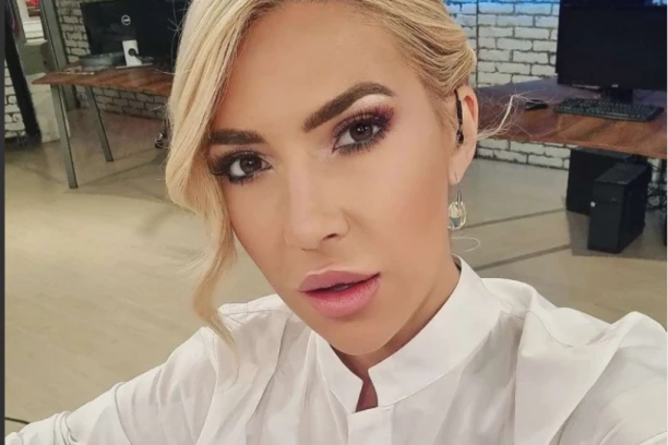 Jovana Jeremić našla DEČKA? Voditeljka uhvaćena sa nepoznatim muškarcem na aerodromu! (PAPARACO)