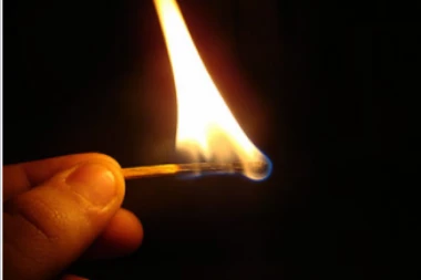 MOŽETE I SAMI PROVERITI U KAKVOM SU STANJU VAŠA PLUĆA! Za to vam je potrebna samo ŠIBICA! EVO KAD MORATE DA SE JAVITE LEKARU!